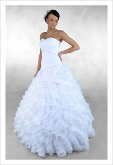 Suknia ślubna kolekcji Iperial Model 1004 - oferta salonu sukien Aurelia w Niemodlinie