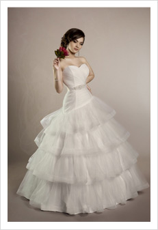 Suknia ślubna kolekcji imperial Model 3342 - oferta salonu sukien Aurelia w Niemodlinie