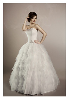 Suknia ślubna kolekcji imperial Model 3387 - oferta salonu sukien Aurelia w Niemodlinie