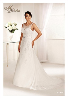 Suknia ślubna BEATE - oferta salonu sukien Aurelia w Niemodlinie