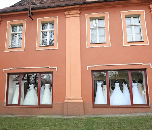 Salon sukien ślubnych Aurelia w Niemodlinie - 5
